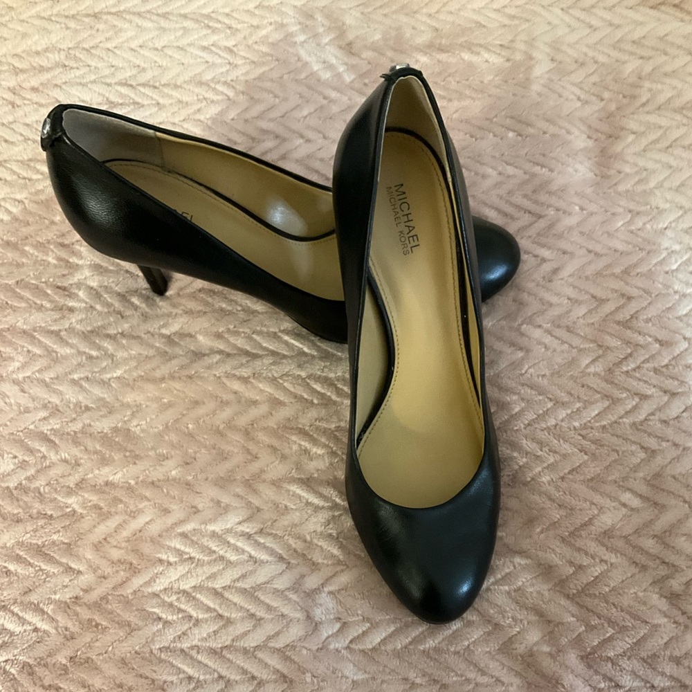 Comfy Michael Kors pumps